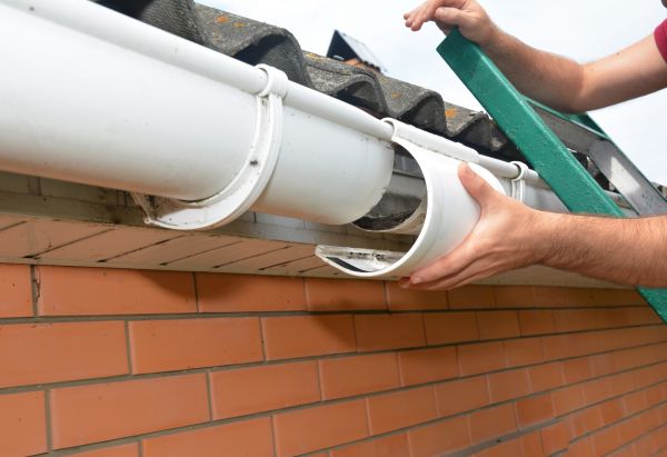 Gutter Maintenance in Clearfield