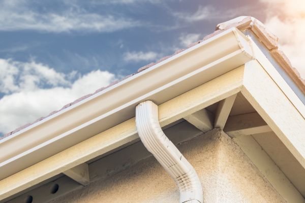 Seamless Gutter Replacement in Clearfield